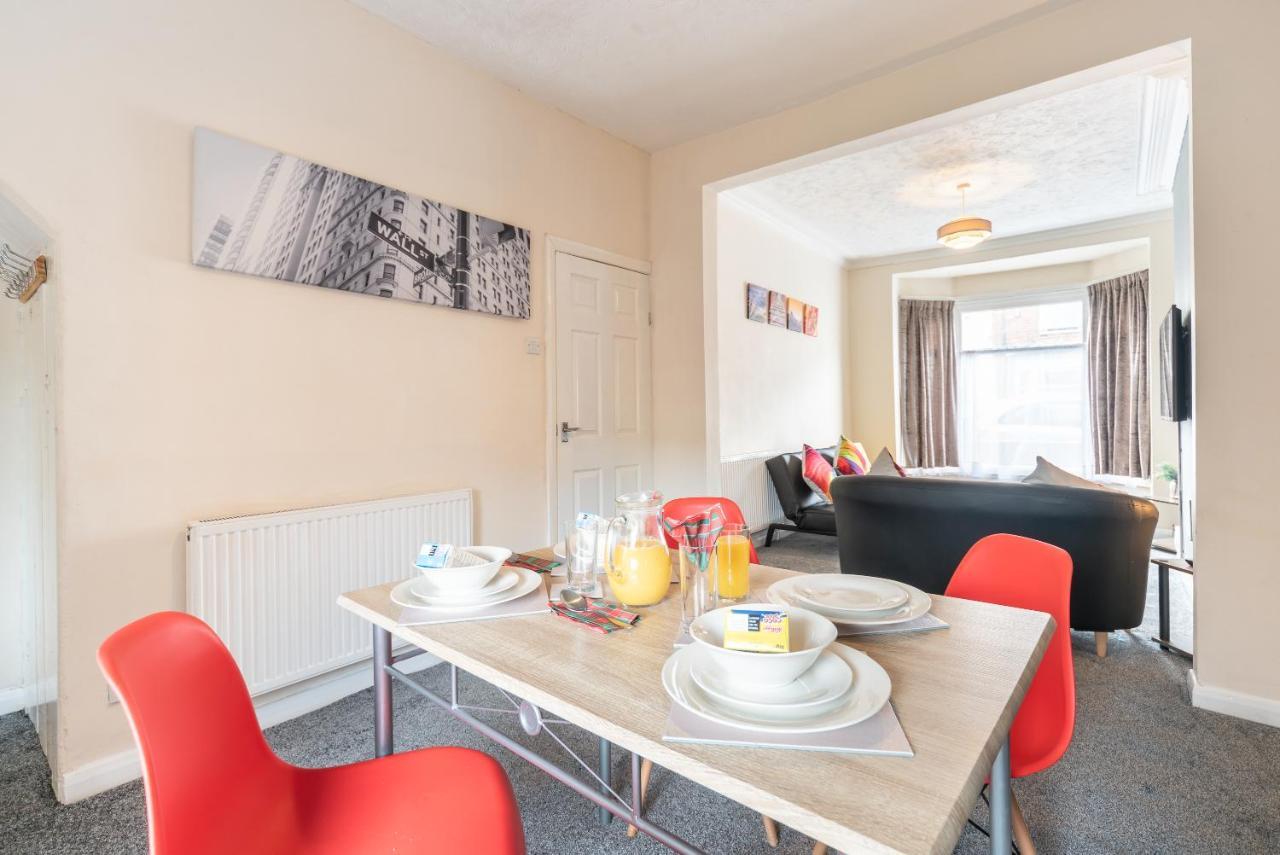 Jesouth 3 Bed Home In Central Hull -Garden Sleeps 6 Kingston upon Hull Buitenkant foto