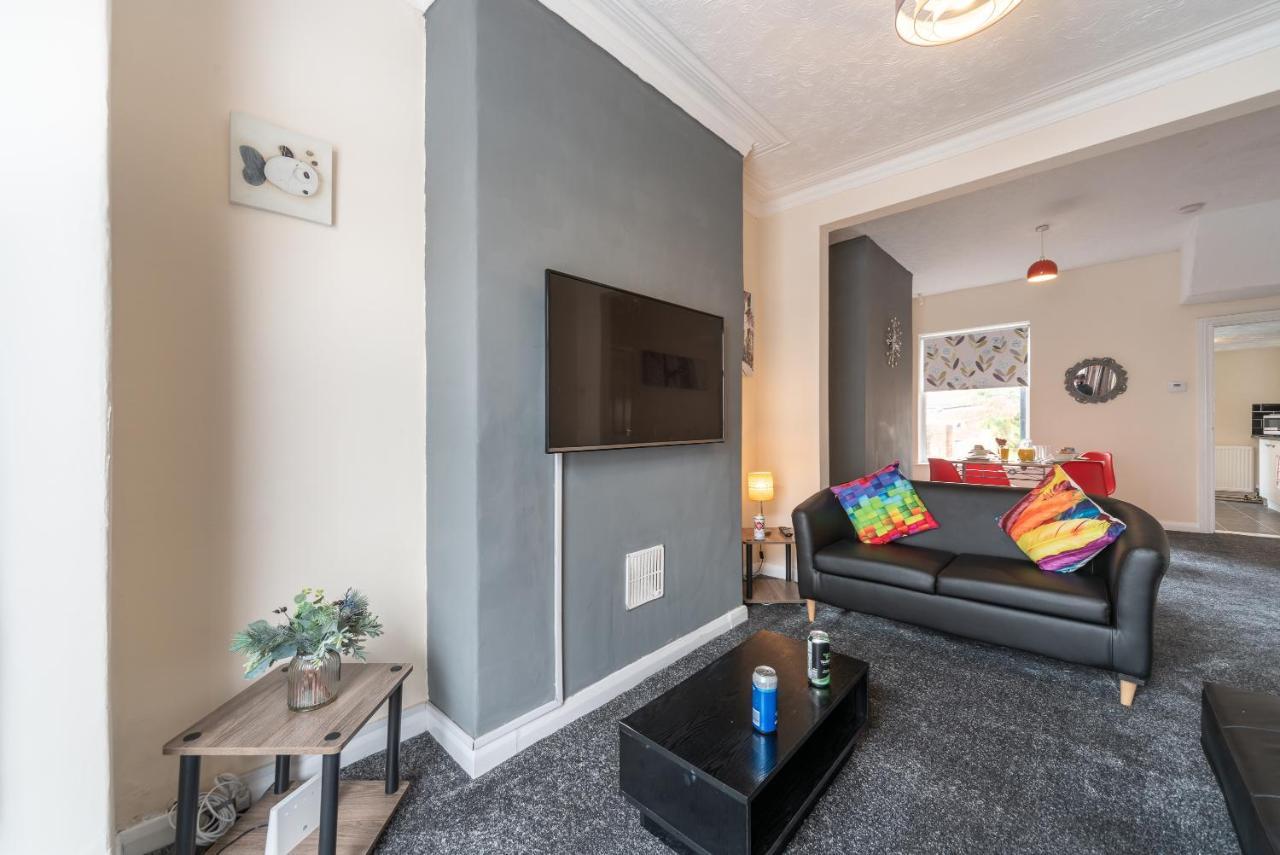 Jesouth 3 Bed Home In Central Hull -Garden Sleeps 6 Kingston upon Hull Buitenkant foto